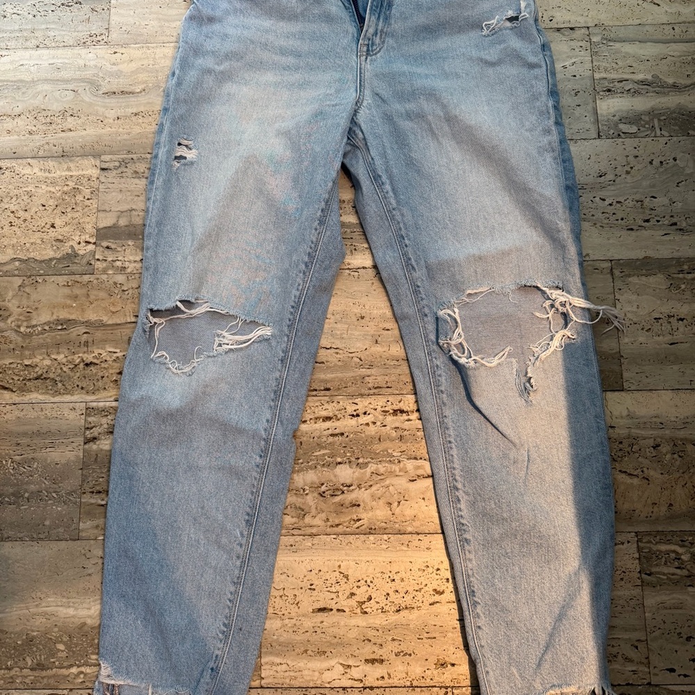 American Eagle Distressed Boyfriend Style Jeans